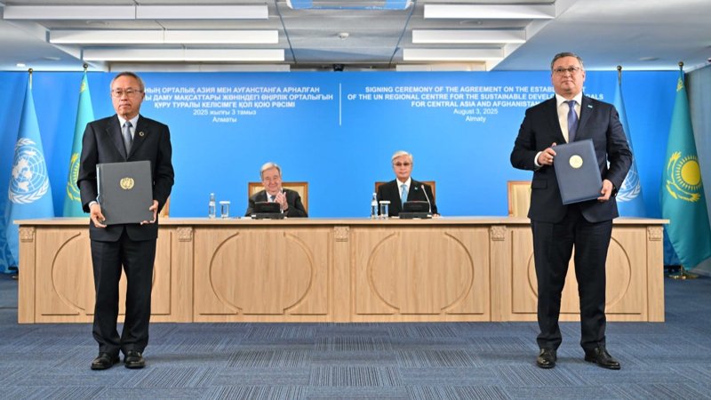 Президент пен Антониу Гутерриш Алматы қаласындағы БҰҰ өңірлік орталығына барды Президент пен Антониу Гутерриш Алматы қаласындағы БҰҰ өңірлік орталығына барды