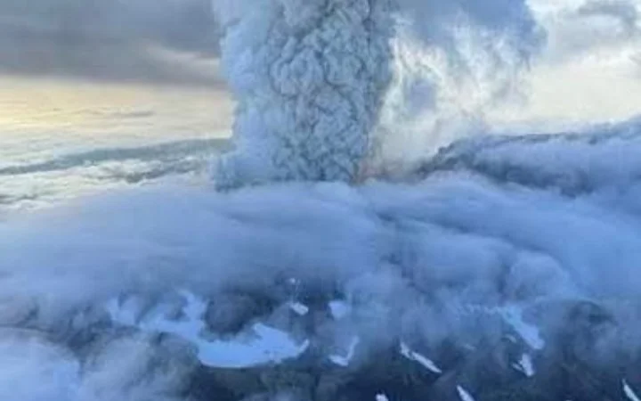 Krasheninnikov Volcano in Kamchatka starts to erupt first time in history of observations