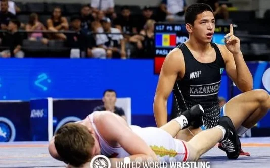 Дінмұхаммед Қасымбек еркін күрестен жасөспірімдер арасындағы әлем чемпионы атанды