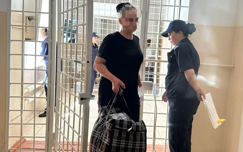 Рақымшылық: Абай облысындағы әйелдер колониясынан 8 адам босап шықты