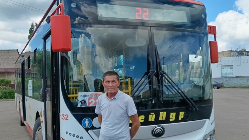 Около 40 лет жизни посвятил перевозке пассажиров водитель из Кокшетау