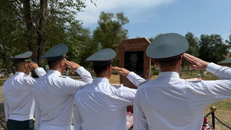 В Алматинской области открыли памятник казахстанскому миротворцу, погибшему в Ираке