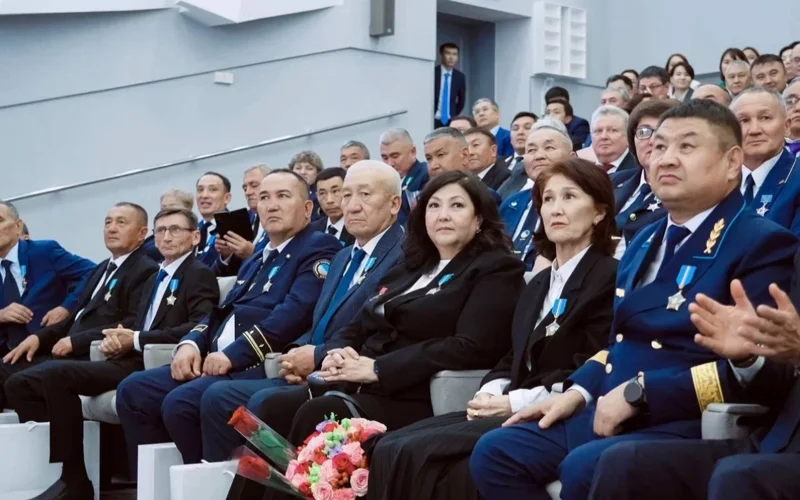 Búgin — Temirjol qyzmetkerleriniń kásibı merekesi