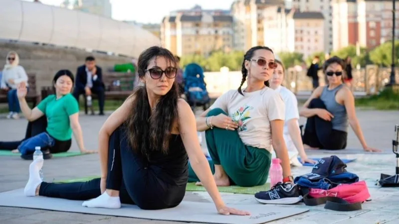 Астанада ашық аспан астында тегін йога жаттығулары өтеді