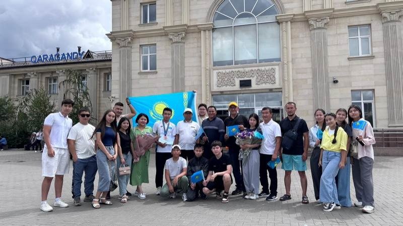 Казахстанцы стали призерами международных соревнований по тогызкумалаку в Чехии Казахстанцы стали призерами международных соревнований по тогызкумалаку в Чехии