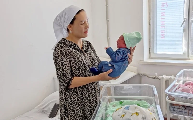 Ана мен бала