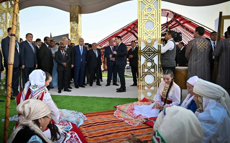 Tokayev visits pavilions of Central Asian countries at UN Conference on Landlocked Developing Countries