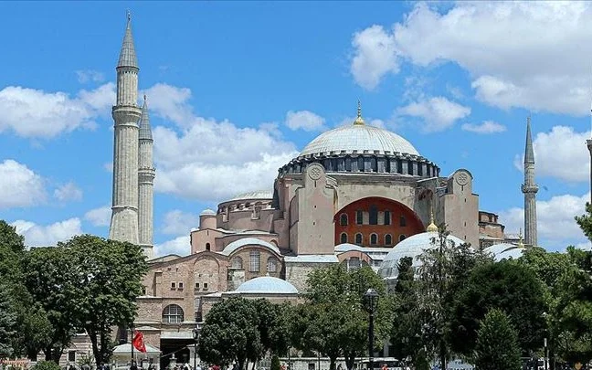 Айя-София едва не загорелась: в Стамбуле предотвращен поджог