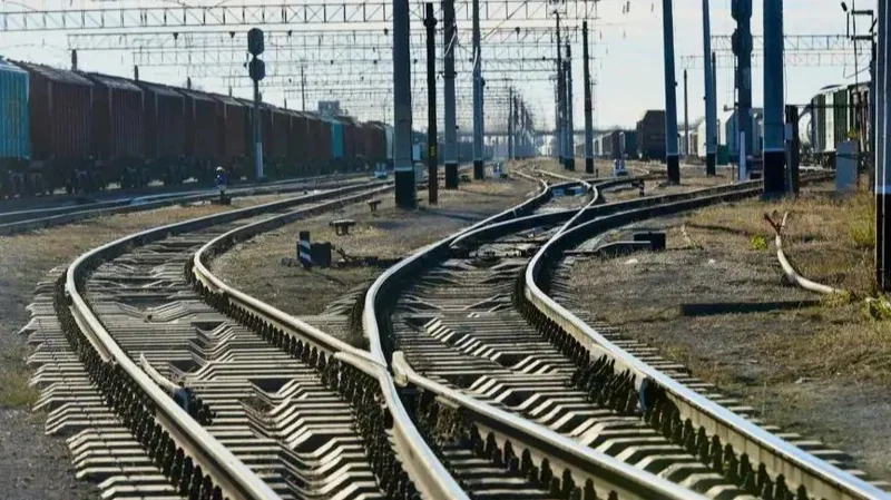 Jezqazǵan – Astana baǵytyndaǵy poıyz júk vagonymen soqtyǵysty