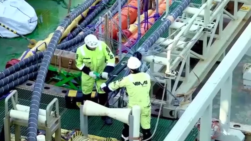 Казахстанские инженеры начали обследование дна Каспия для прокладки линии связи