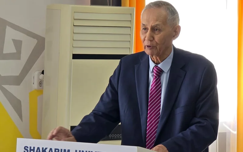 fılologııa ǵylymdarynyń doktory Arap Espenbetov