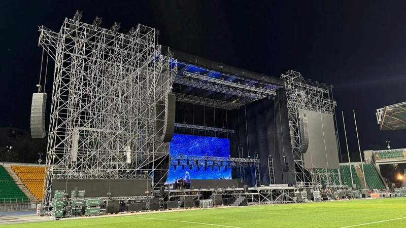 Сцена почти готова: как проходит подготовка к концерту Джей Ло в Алматы