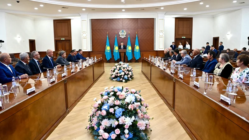 Акмолинских строителей наградили от имени Президента в преддверии профессионального праздника