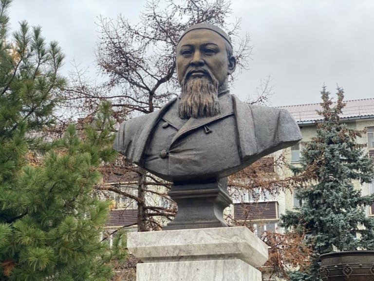 Абай, известный всему миру: в каких странах есть памятники великому мыслителю