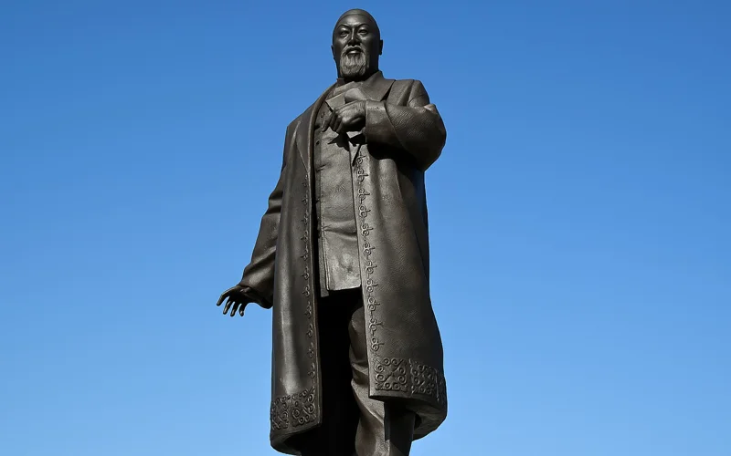 Абай, известный всему миру: в каких странах есть памятники великому мыслителю 