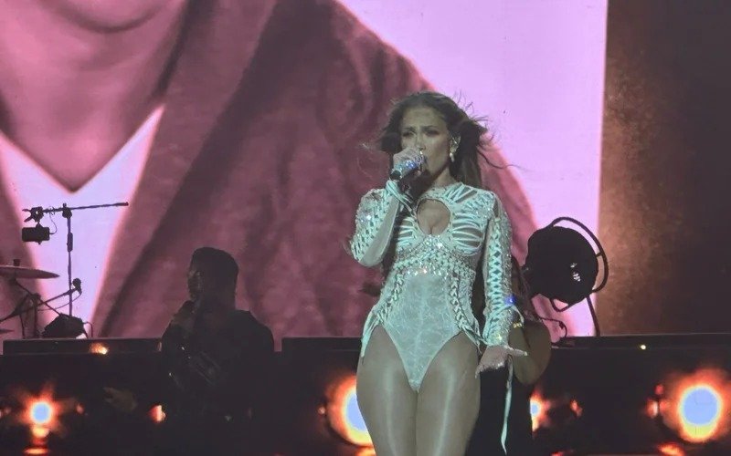 Jennifer Lopez Fans from over 30 countries flock to Almaty to attend Jennifer Lopez concert