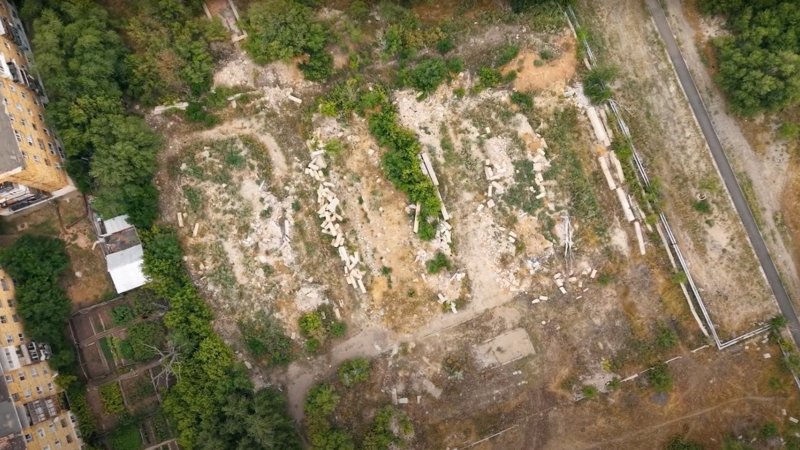 «Таза қала» Шахтинскте: Жалғыз саябақ, ескірген үйлер мен ойын алаңдары «Таза қала» Шахтинскте: Жалғыз саябақ, ескірген үйлер мен ойын алаңдары