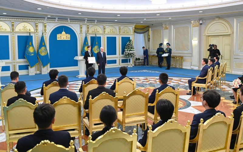 Ғылым жолына түскен жастарға жан-жақты қолдау көрсетіледі — Президент