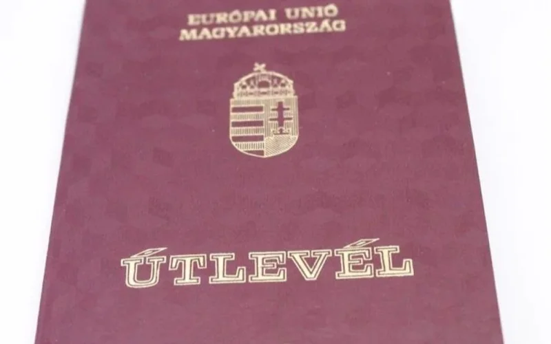 Венгрия паспорти