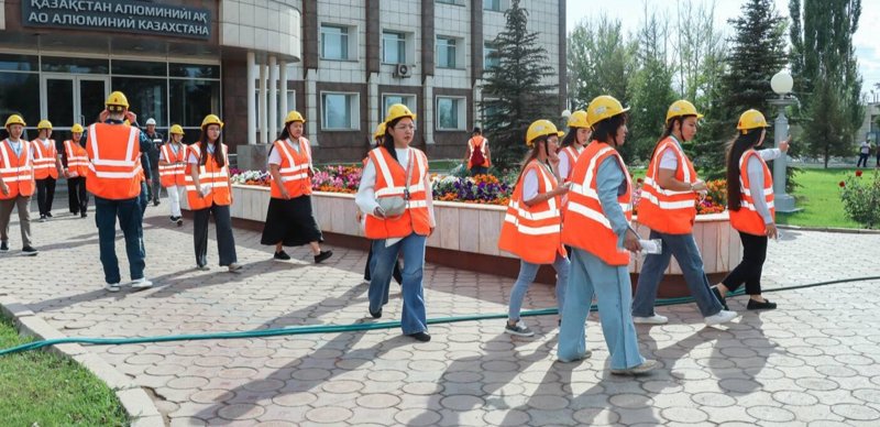 Қоғамның жұмысшы мамандықтарға деген көзқарасын өзгертуіміз керек — Ермек Көшербаев