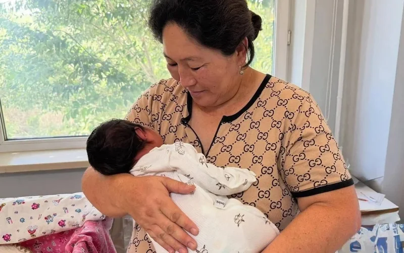 6 kg giant baby girl born in E Kazakhstan
