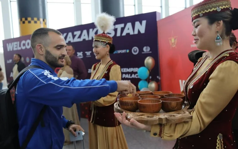 Astana 25 eldiń jaýynger-áskerı qyzmetshilerin qarsy alady