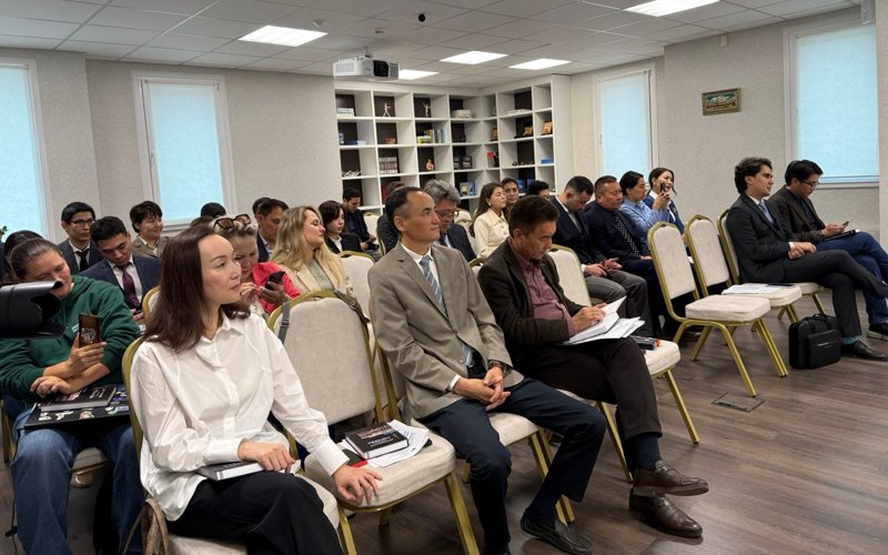 В Астане презентовали книгу «Дипломатия Президента Токаева» ь