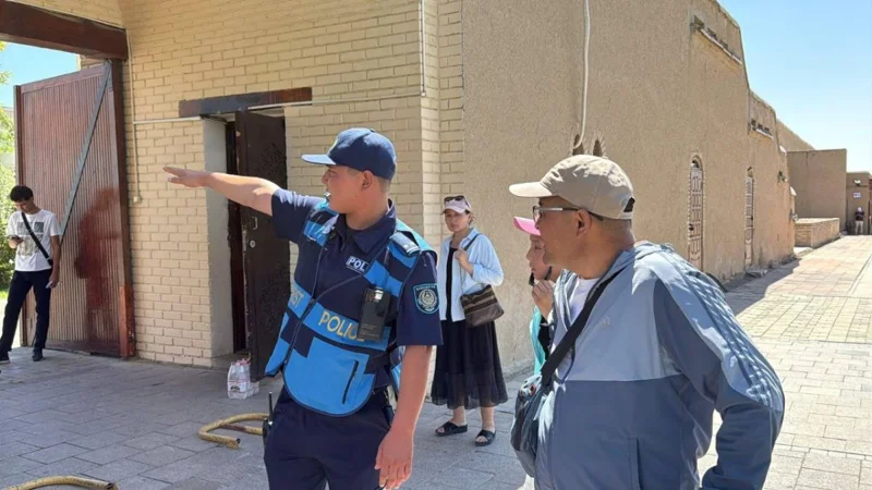 Týrıstik polıtsııa