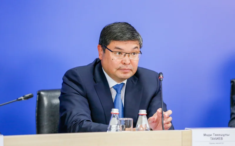 Казахстанцы, зарабатывающие в YouTube и TikTok, будут отчитываться перед налоговой