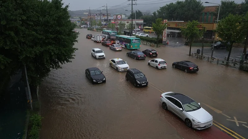 3 killed in heavy rain in capital region; dozens evacuated in S. Korea