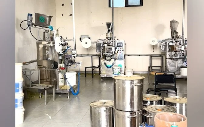 Túrkistanda tútinsiz temeki ónimderin zańsyz óndiretin zaýyttyń jumysy toqtatyldy