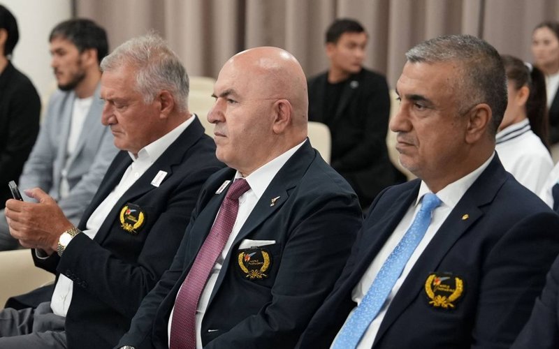 Azııa chempıonatynyń jeńimpazdary men júldegerleri marapattaldy