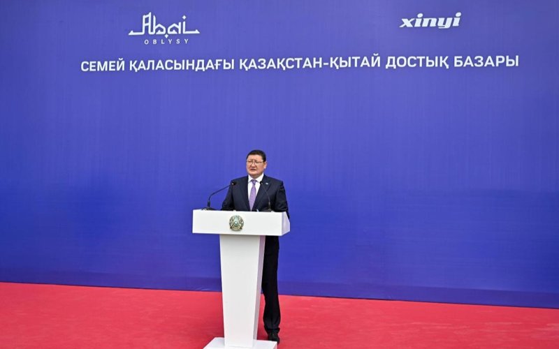Семейде қытайлар базар