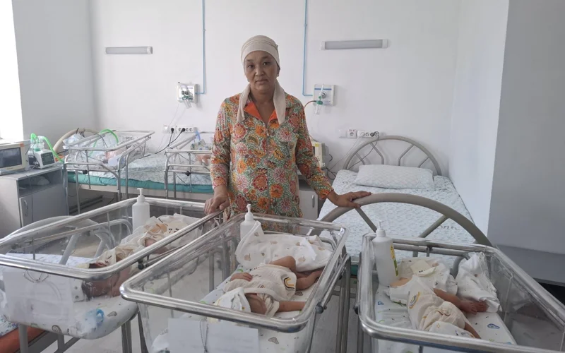 43-летняя жительница Туркестанской области родила тройню