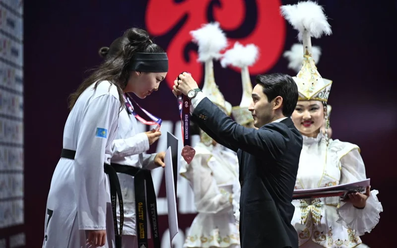 Taekvondodan Kazakhstan Open: Qazaqstan eresekter quramasy jalpykomandalyq esepte kósh bastady