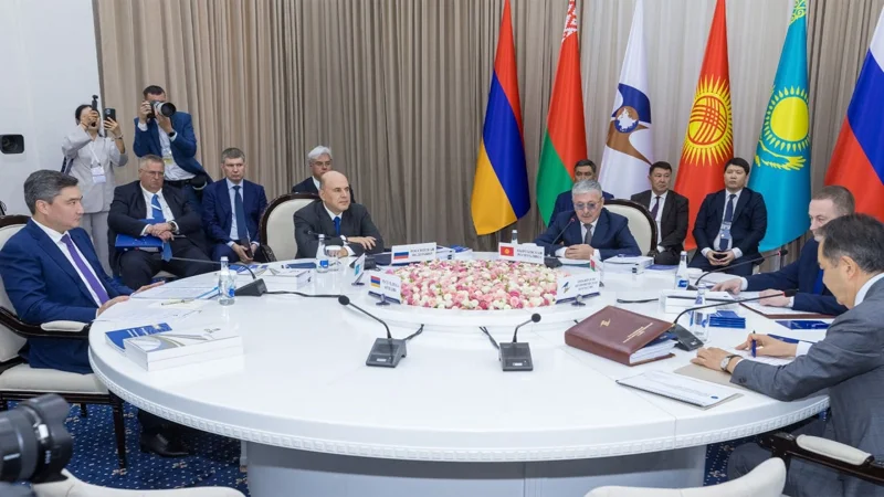 Бектенов Шолпан-Ата қаласында ЕҮАК-тың шағын құрамдағы отырысына қатысты