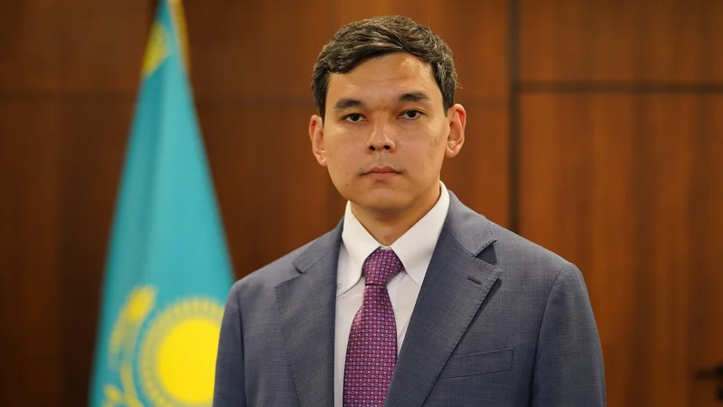  Асылбек Амантайұлы Ахметжанов 