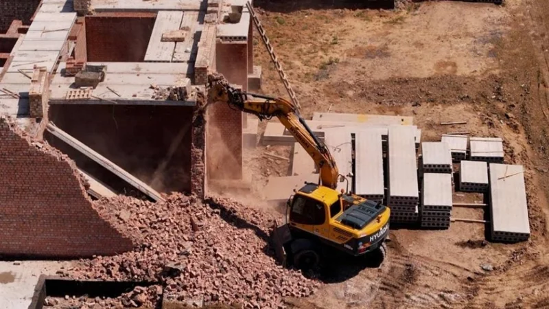 Астанада үлескерлер 4 млрд теңге құйған тұрғын үй сүрілді 