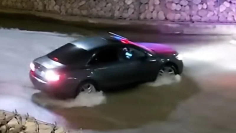 Almatylyq júrgizýshiniń kóligimen Esentaı ózeninde júrgen vıdeosy tarady