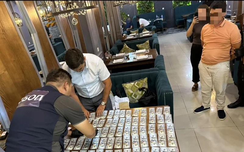 Шымкентский блогер вымогал миллионы у бизнесмена, шантажируя компроматом