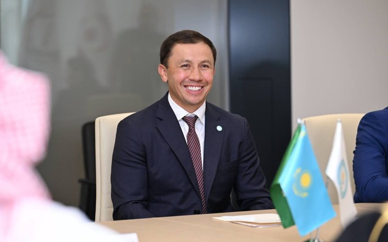 Геннадий Головкин 