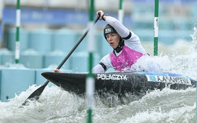 Kazakhstan pockets 2 bronze at Asian Canoe Slalom Championships in China