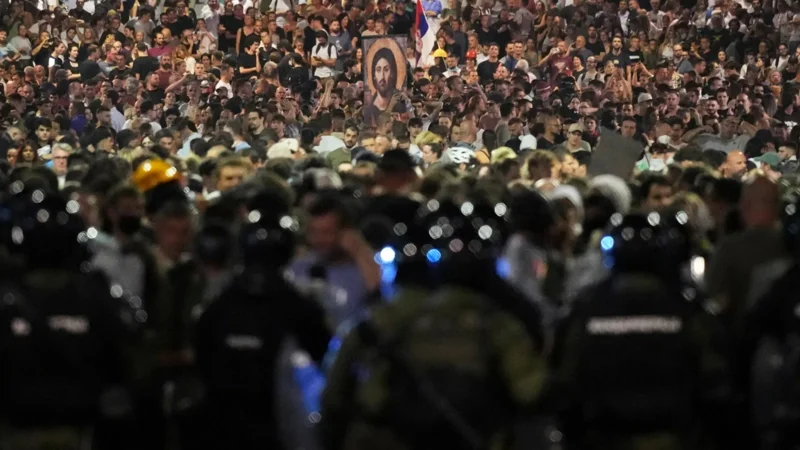 Сербияда төртінші түн қатарынан толқулар жалғасып жатыр