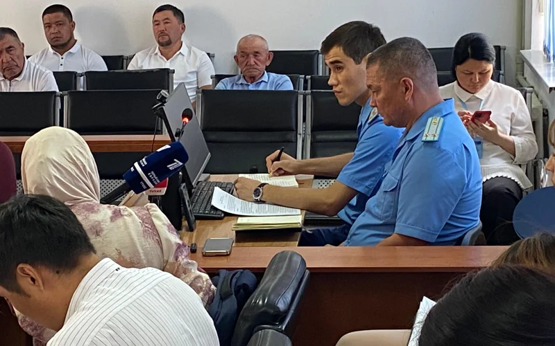 Ернар Жиембай несколько раз попросил прощения у Руслана Берденова в суде