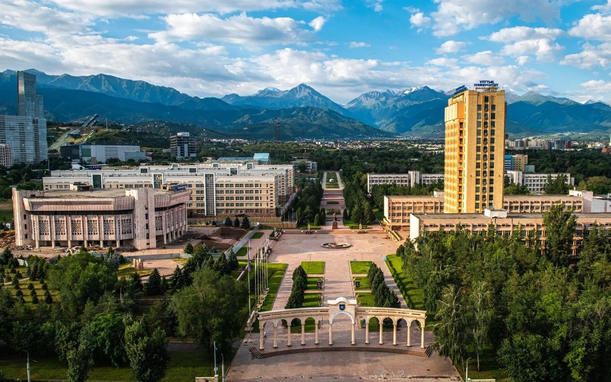 Al-Farabi Kazakh National University campus / university building