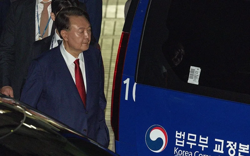 Суд Южной Кореи продолжил слушание дела экс-президента без него