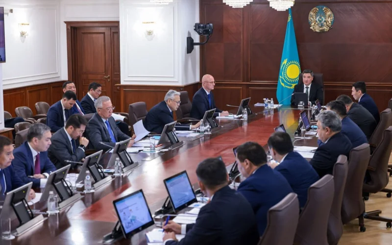 Жасанды интеллект технологияларын теміржолға да енгізу керек — Үкімет басшысы 