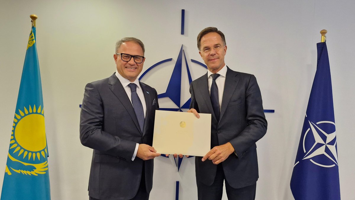 Kazakh ambassador presents credentials to NATO Secretary General