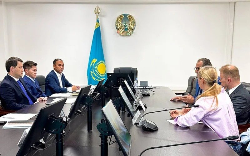 European beekeeping giant eyes launching honey plant in Kazakhstan