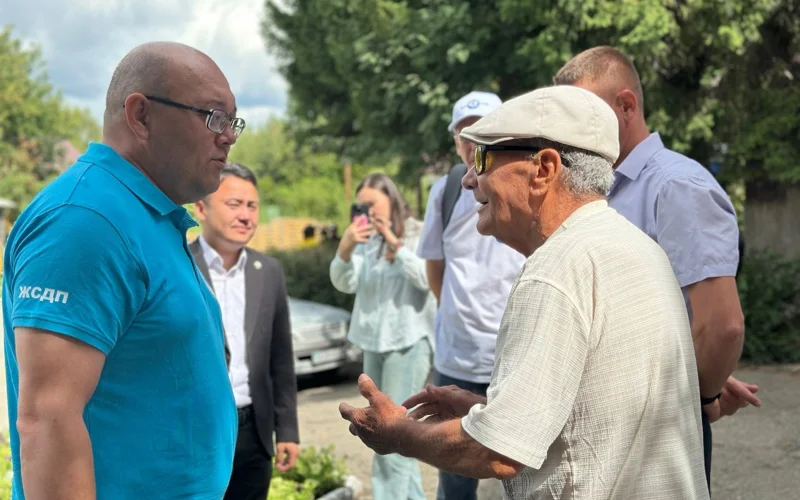 Депутаты в регионах: на что жалуются жители села Белоусовка в ВКО